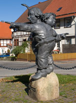 Max und Moritz-Statue